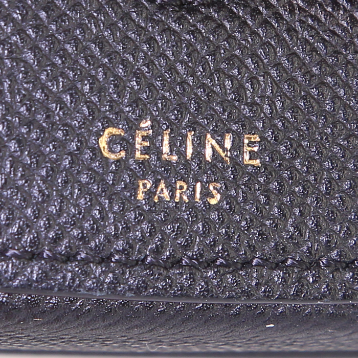 Céline Trotteur large model shoulder bag in black grained leather - Detail D3