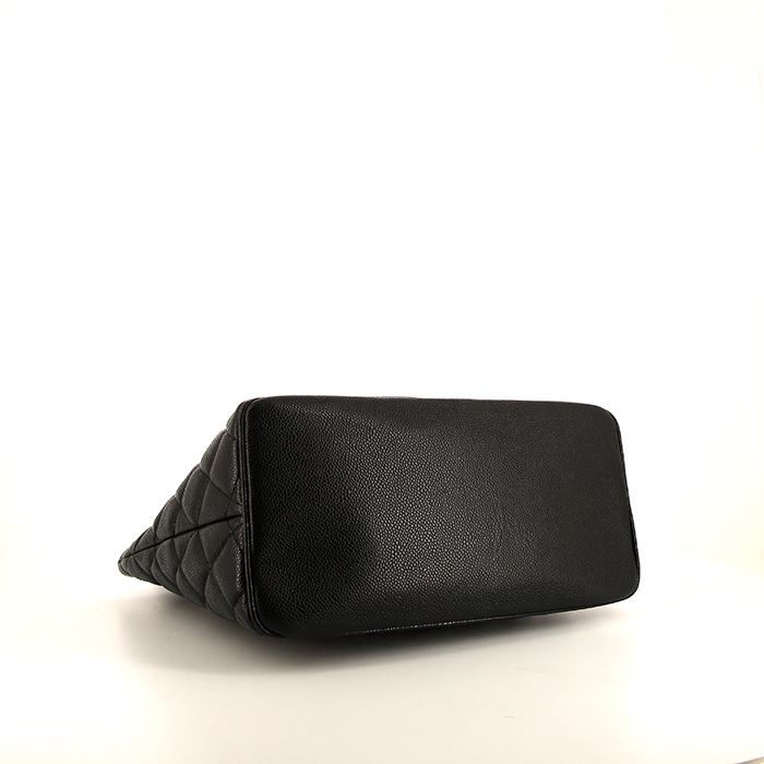 Chanel Medaillon - Bag handbag in black quilted grained leather - Detail D4
