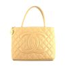 Bolso de mano Chanel Medaillon - Bag en cuero granulado acolchado beige - 360 thumbnail