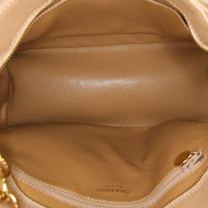 Chanel Medaillon - Bag handbag in beige quilted grained leather - Detail D2