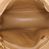 Bolso de mano Chanel Medaillon - Bag en cuero granulado acolchado beige - Detail D2 thumbnail