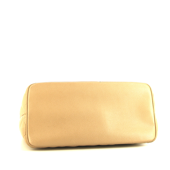 Chanel Medaillon - Bag handbag in beige quilted grained leather - Detail D4