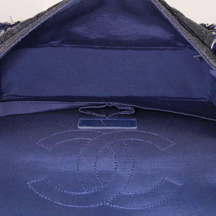 Chanel 2.55 handbag in grey denim canvas and tweed - Detail D3