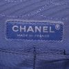 Bolso de mano Chanel 2.55 en lona denim gris y tweed - Detail D4 thumbnail