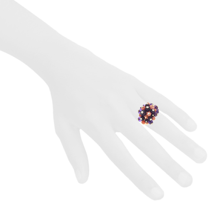 Cartier Délice de Goa ring in yellow gold, coral and amethysts - Detail D1
