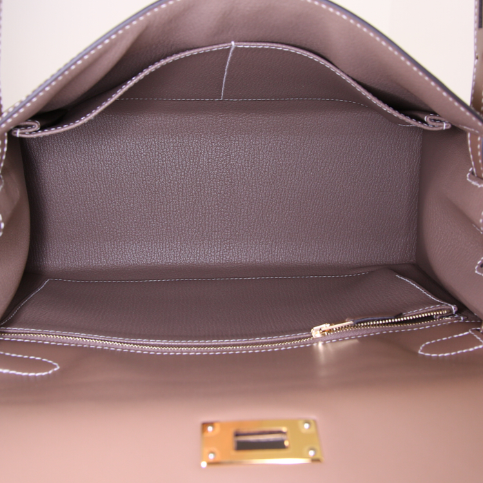 Borsa Hermes Kelly 28 cm in pelle Tadelakt etoupe - Detail D3