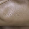 Bottega Veneta The Pouch pouch in khaki smooth leather - Detail D3 thumbnail