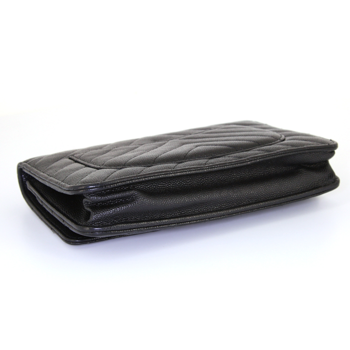 Chanel Wallet on Chain shoulder bag in black chevron quilted leather - Detail D5