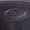 Tod's Double T shoulder bag in black leather - Detail D4 thumbnail