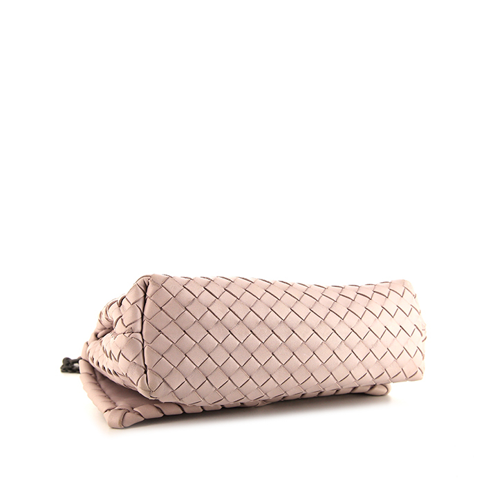 Bottega Veneta Olimpia small model shoulder bag in varnished pink intrecciato leather - Detail D5