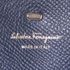 Salvatore Ferragamo Continental handbag/clutch in blue grained leather - Detail D3 thumbnail