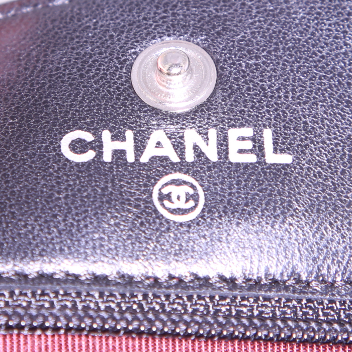 Chanel Wallet on Chain shoulder bag in black quilted leather - Detail D3
