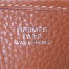 Sac bandoulière Hermes Evelyne grand modèle en cuir taurillon clémence gold - Detail D3 thumbnail