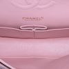 Bolso de mano Chanel  Timeless Classic en cuero acolchado rosa - Detail D3 thumbnail