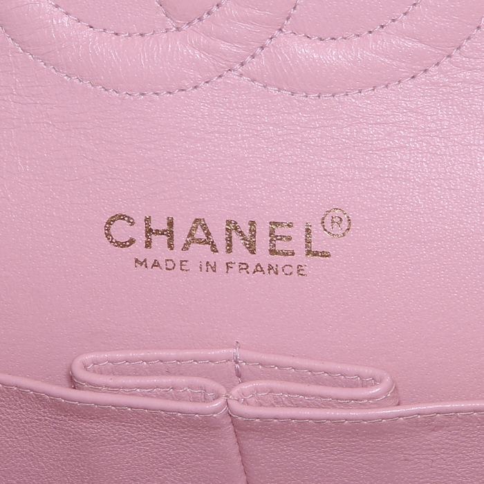 Chanel  Timeless Classic handbag  in pink quilted leather - Detail D4