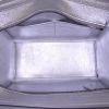 Bolso de mano Celine Luggage Micro en cuero plateado - Detail D2 thumbnail