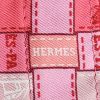 Sac cabas Hermes Silky Pop - Shop Bag en toile imprimée rose rouge et blanche et cuir rouge - Detail D3 thumbnail