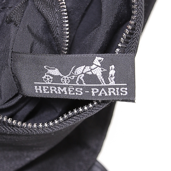 Hermes Acapulco travel bag in black chevrons canvas and black leather - Detail D3