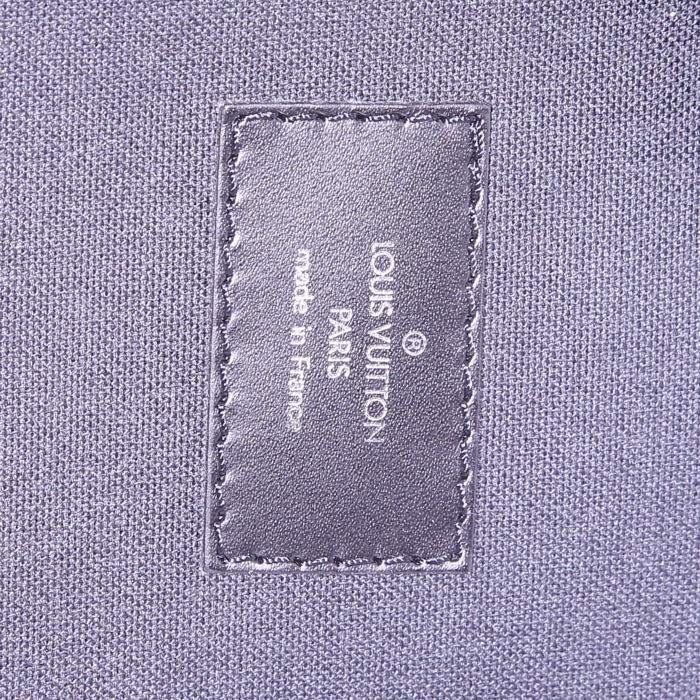 Maleta Louis Vuitton Pegase en cuero taiga gris antracita - Detail D3