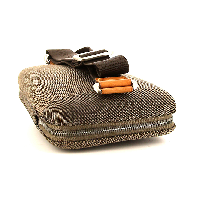 Borsa a tracolla Louis Vuitton Geant Messager in tela grigia e pelle naturale - Detail D4