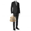 Bolsa de viaje Louis Vuitton Geant Aventurier en lona gris y cuero natural - Detail D1 thumbnail