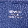 Bolso bandolera Hermes Evelyne modelo grande en cuero togo azul oscuro - Detail D3 thumbnail