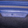Bolso de mano Celine Luggage Mini en cuero azul y negro - Detail D3 thumbnail