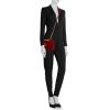 Borsa a tracolla Gucci GG Marmont mini in velluto trapuntato rosso con decori geometrici - Detail D2 thumbnail