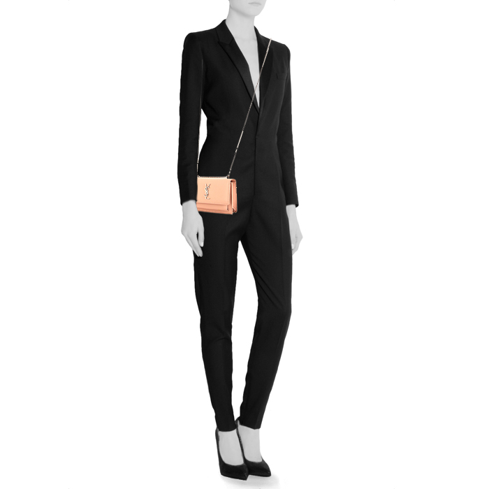 Sac bandoulière Saint Laurent Sunset mini en cuir rose-poudre - Detail D2
