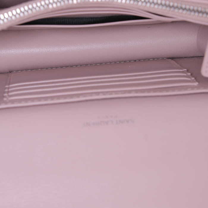 Bolso bandolera Saint Laurent Sunset mini en cuero color rosa claro - Detail D3