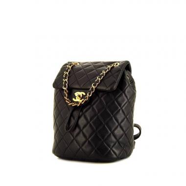 Mochila Chanel Sac à dos en cuero acolchado negro