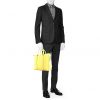 Borsa a tracolla Louis Vuitton Tadao in pelle giallo Lime a scacchi - Detail D1 thumbnail