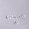Billetera Chanel Camelia - Wallet en cuero negro - Detail D3 thumbnail