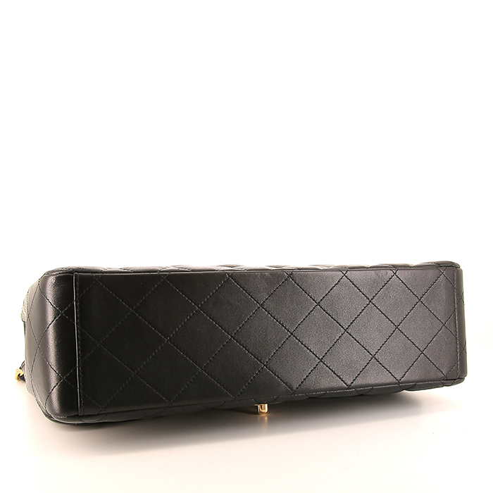 Chanel Timeless Maxi Jumbo handbag in black quilted leather - Detail D5