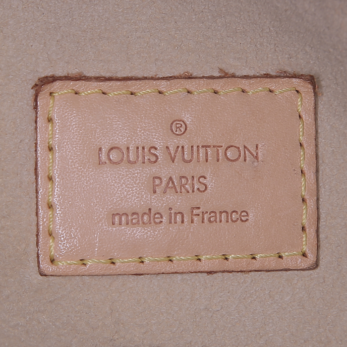 Sac à main Louis Vuitton Manhattan en toile monogram marron et cuir naturel - Detail D4