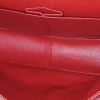 Sac bandoulière Chanel Timeless jumbo en cuir matelassé rouge - Detail D3 thumbnail