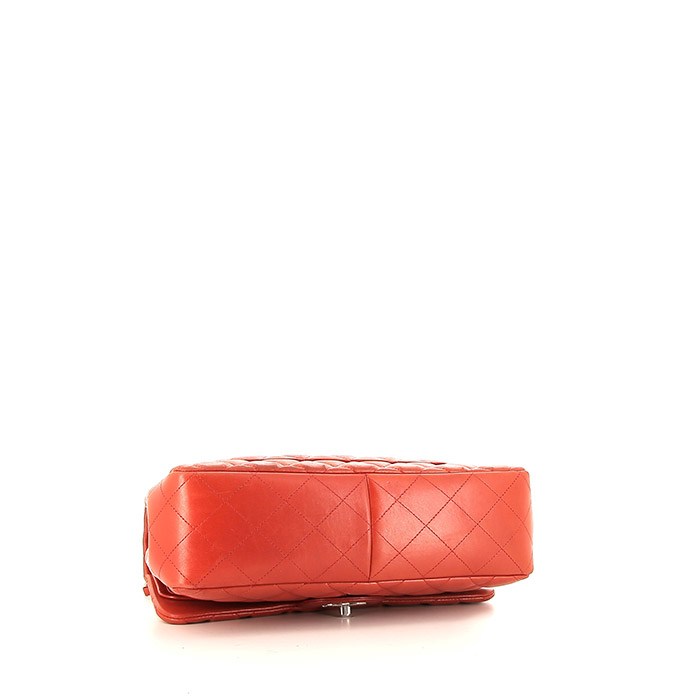 Chanel Timeless jumbo shoulder bag in red quilted leather - Detail D5