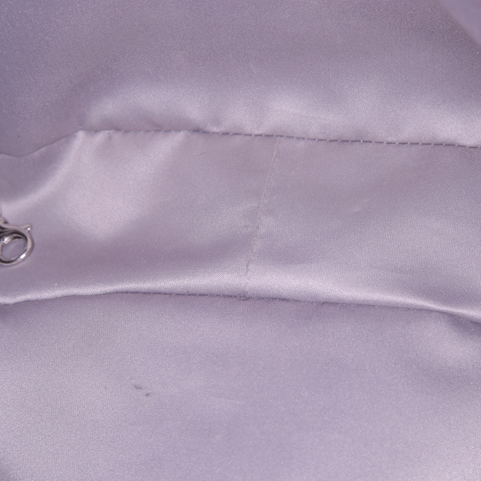 Sac cabas Chanel Shopping GST en cuir grainé matelassé bordeaux - Detail D2