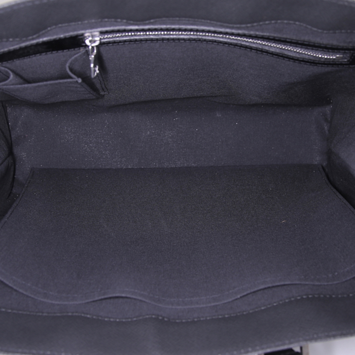 Louis Vuitton shopping bag in black taiga leather and black smooth leather - Detail D2