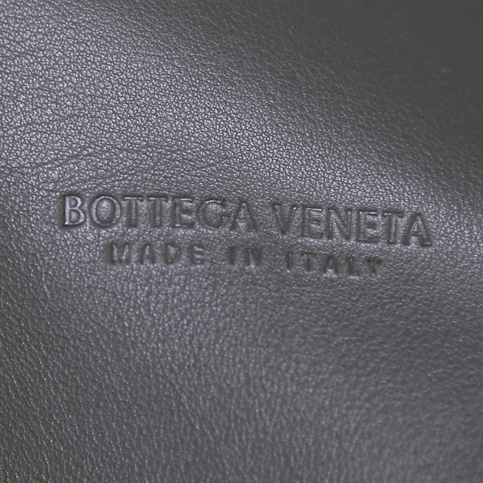 Sac bandoulière Bottega Veneta en cuir vert-kaki - Detail D3