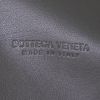 Bottega Veneta shoulder bag in khaki leather - Detail D3 thumbnail