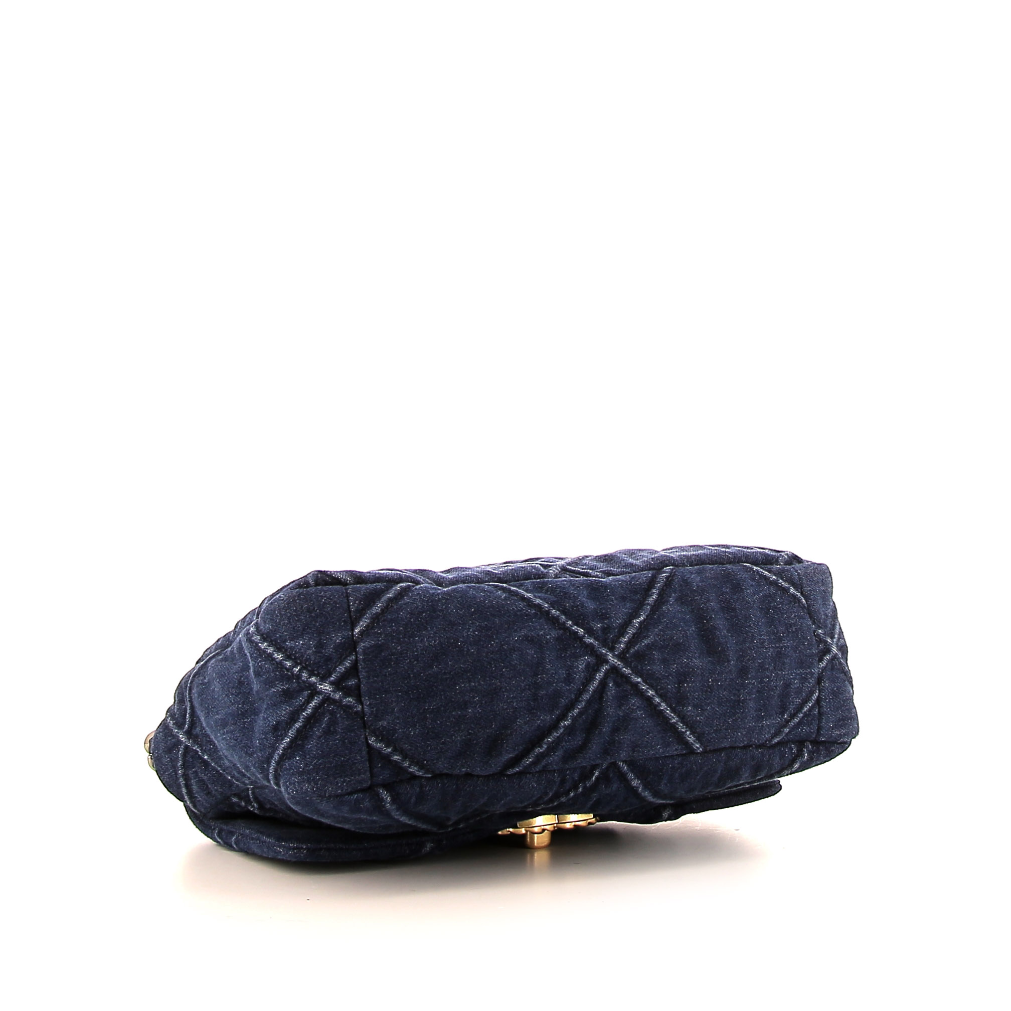 Sac bandoulière Chanel 19 en denim bleu - Detail D5