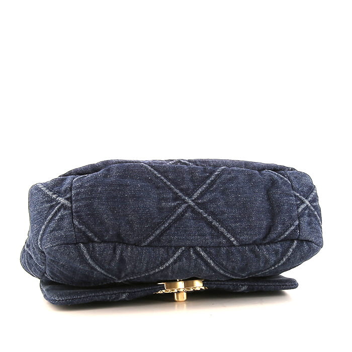 Bolso de mano Chanel 19 en lona denim azul - Detail D5