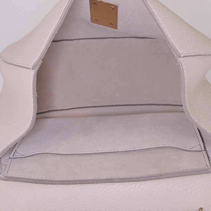 Bolso bandolera Chloé Drew en cuero granulado beige - Detail D2