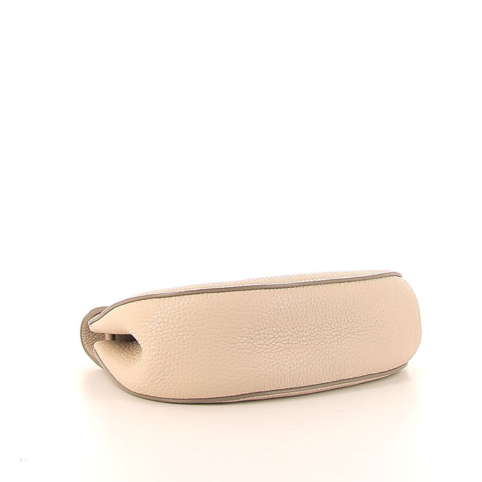 Bolso bandolera Chloé Drew en cuero granulado beige - Detail D4