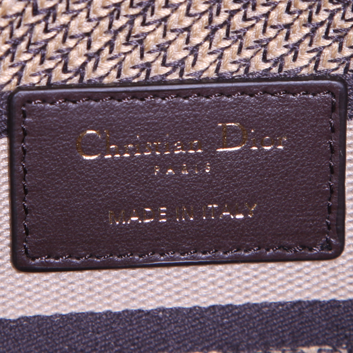 Sac à main Dior Lady Dior moyen modèle en toile marron et beige - Detail D4