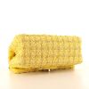 Sac bandoulière Chanel 2.55 mini en tweed jaune et blanc - Detail D5 thumbnail