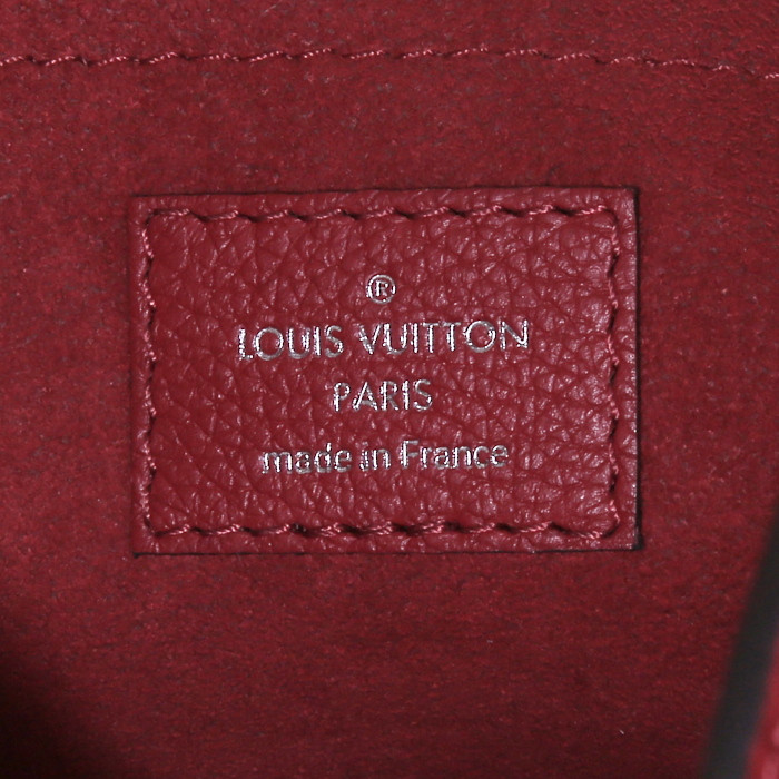 Borsa a tracolla Louis Vuitton Lockme modello piccolo in pelle martellata rossa - Detail D4