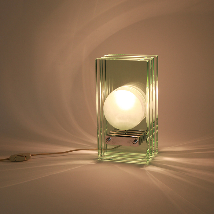 Gallotti & Radice, lampe de table, en métal et verre meulé, production Fontana Arte, des années 1970 - Detail D1