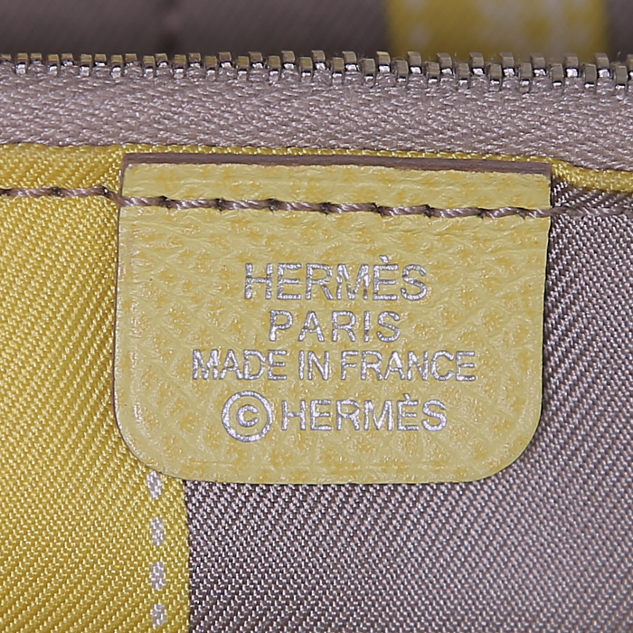 Billetera Hermes Silkin en cuero epsom amarillo Lime - Detail D3